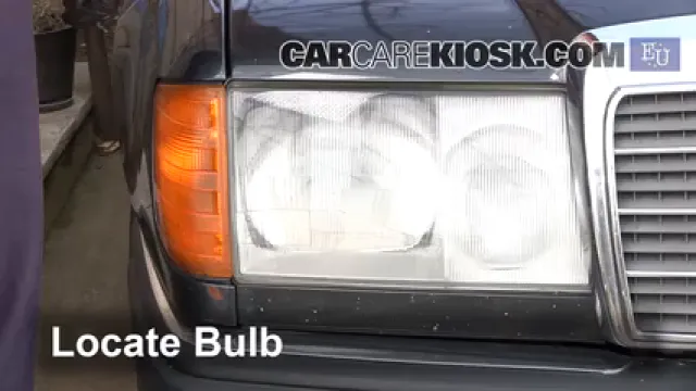 1995 Mercedes-Benz E250 2.5L 5 Cyl. Diesel Éclairage Feux de croisement (remplacer l'ampoule)